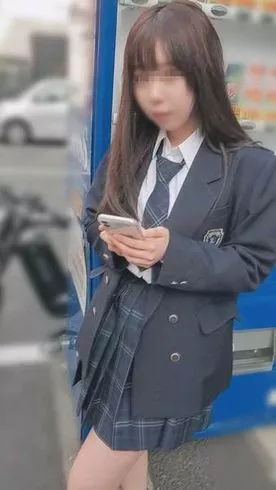 FC2 PPV 3569740 美尻で名器のお泊り連続中出し