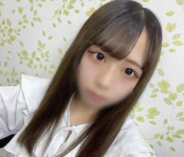 顔出し可愛い19歳のえなちゃんに危○日だけどお構いなしの生チンポ挿入で何度もイキまくりの中出しハメ！
(4K) (fc4584416)