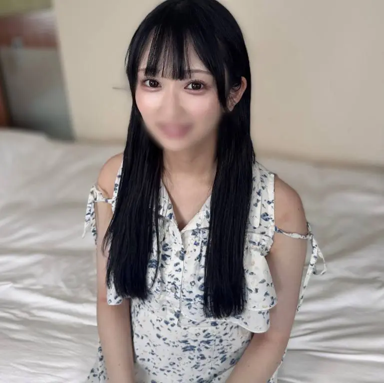 FC2 PPV 4786384 無修正ハメ撮り アイドル顔美女とイチャイチャ中出し