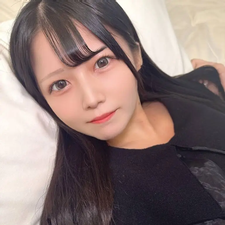 FC2 PPV 4798264 となぎさちゃん ぷっくり一本スジのキツキツロリ美マン