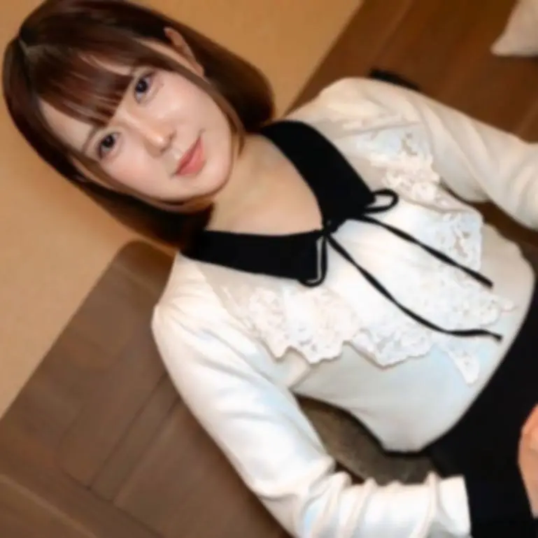 FC2 PPV 4846638 無修正 色白美肌の清楚系美女 ゴックン中出し