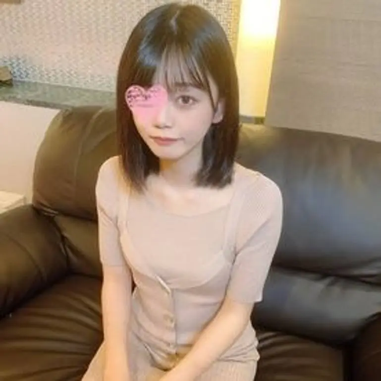 FC2 PPV 4845877 アイドル級ルックスの19歳市役所職員に大量顔射