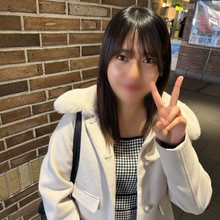 FC2 PPV 4849993 青森から上京したばかりのDカップ色白娘に中出し