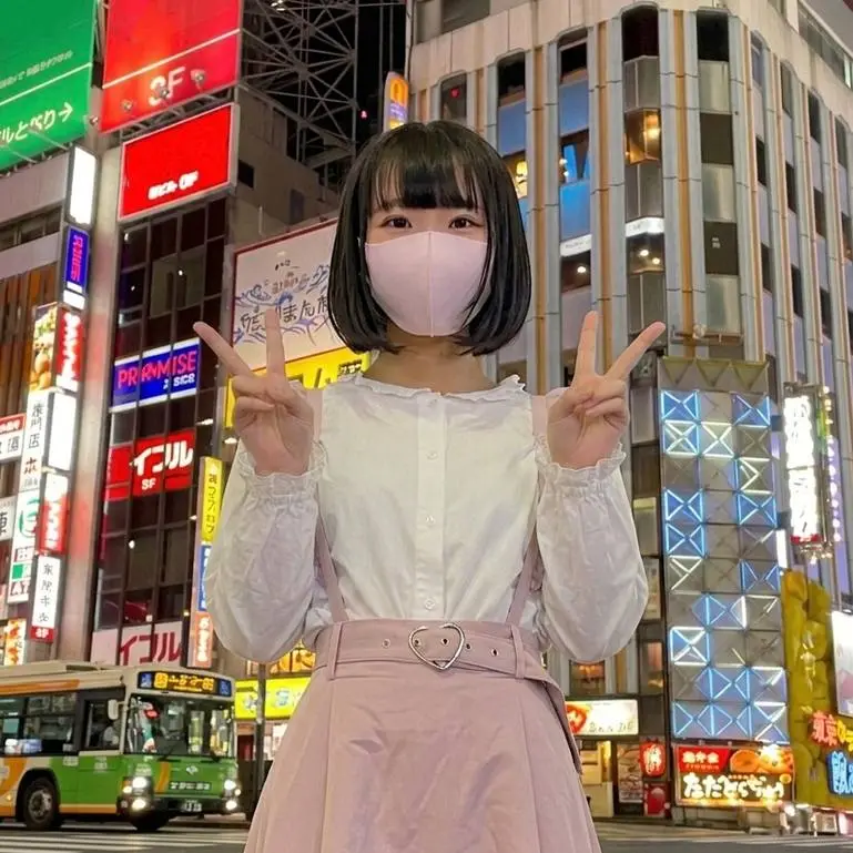 FC2 PPV 4868949 歌舞伎町のスレンダー美女に密着 コスプレフェラ 生ハメ中出し