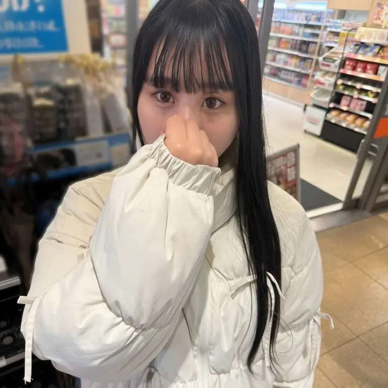 FC2 PPV 4868976 19歳黒髪清楚系美少女のイラマフェラと生中出し連発