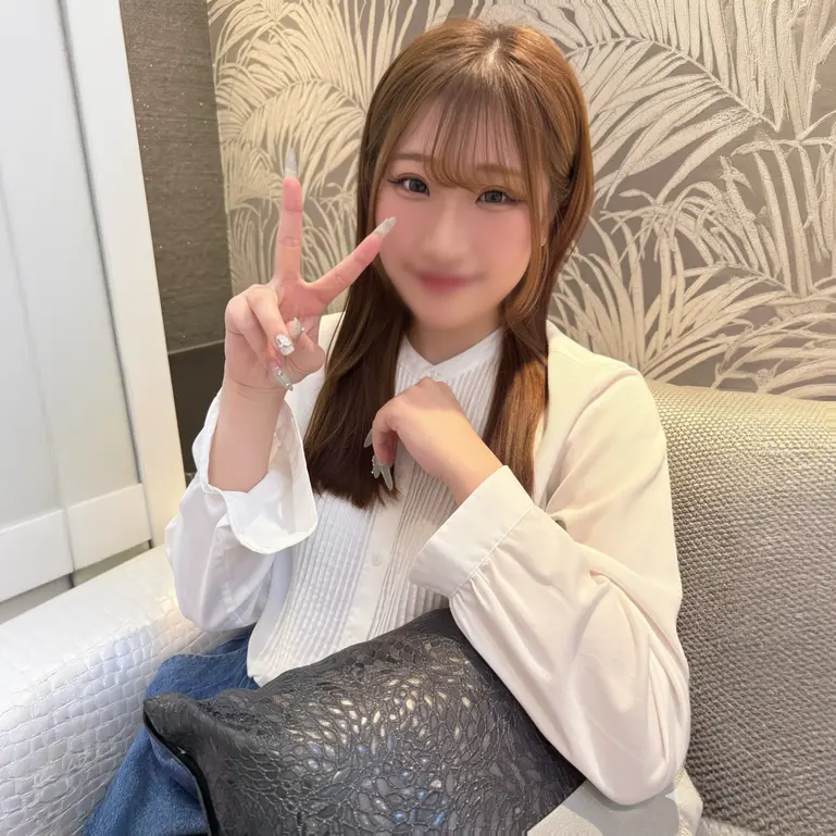 FC2 PPV 4908267 医療系新卒ムスメに無修正中出し