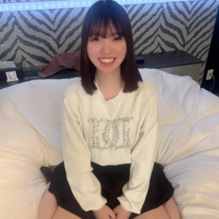 FC2 PPV 4925840 初撮り色白美女とのSEXバトルで2発射中出し