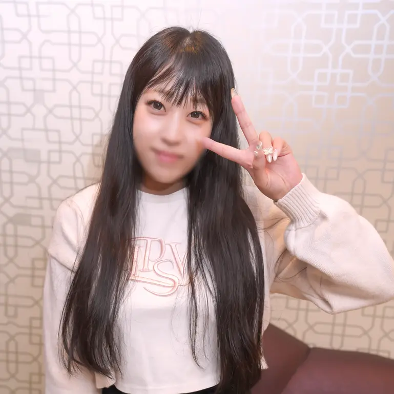 FC2 PPV 4939213 初撮りFカップの濡れすぎ敏感女子に手マンと中出し
